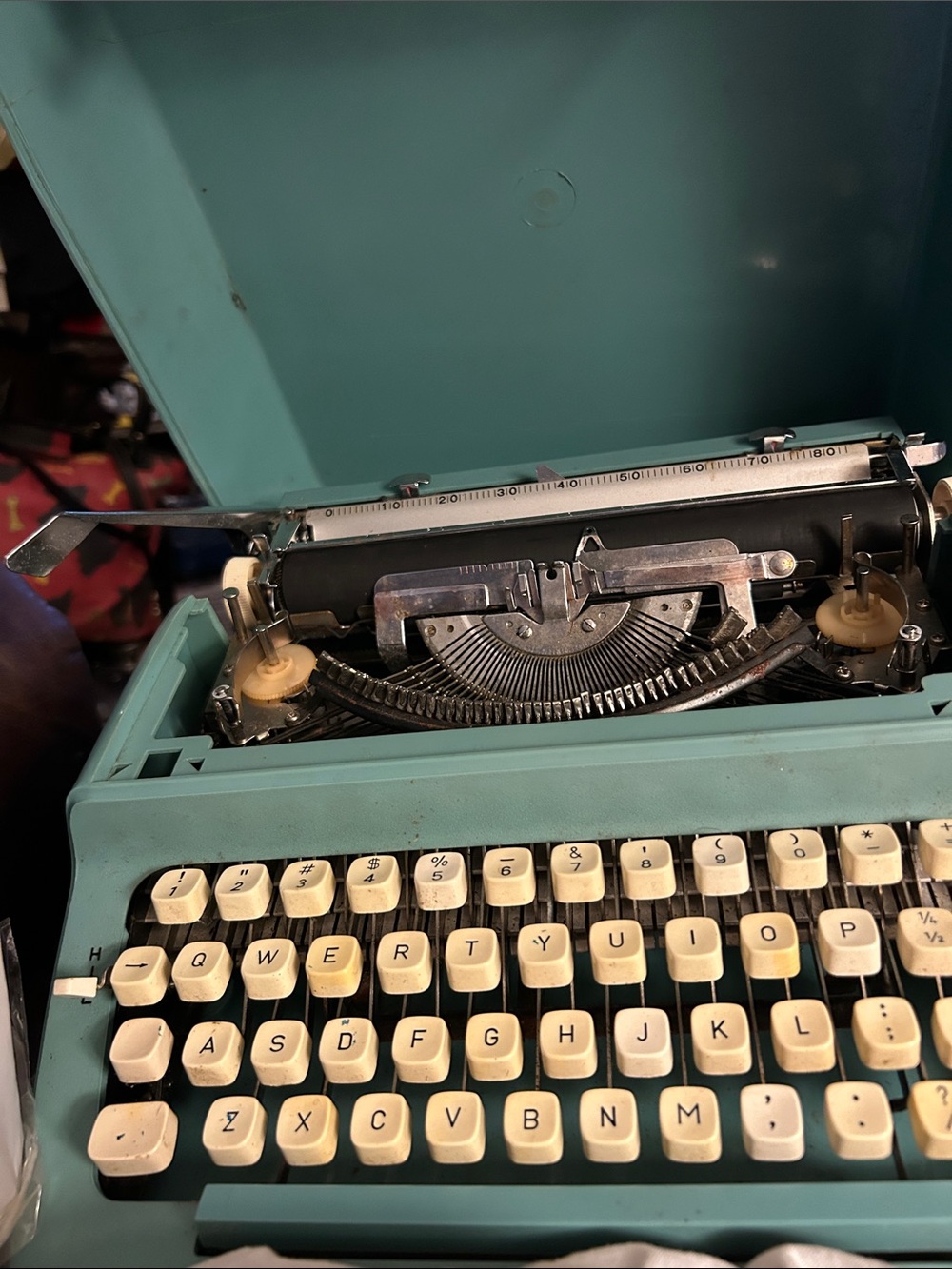 Vintage Working Portable GRANT Typewriter with Case in Excellent Condition Ribbo
